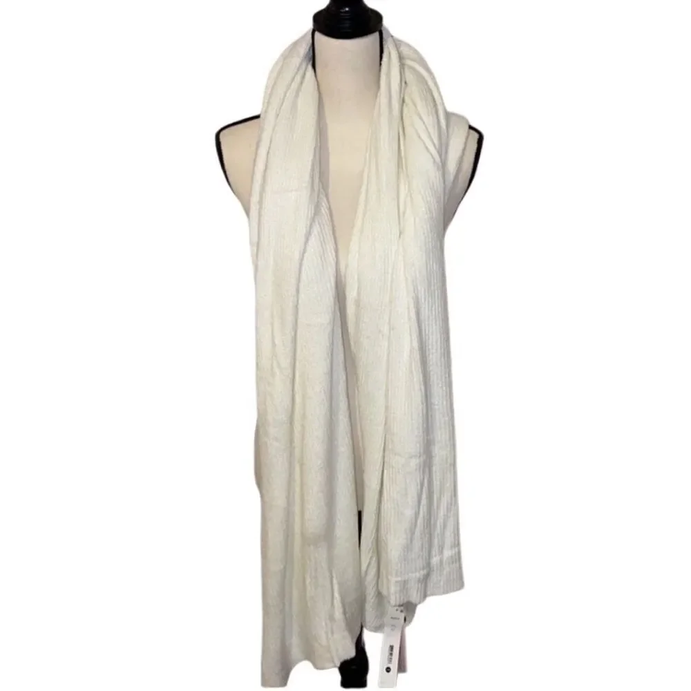 Aqua Bloomingdales Super-Cozy Wrap